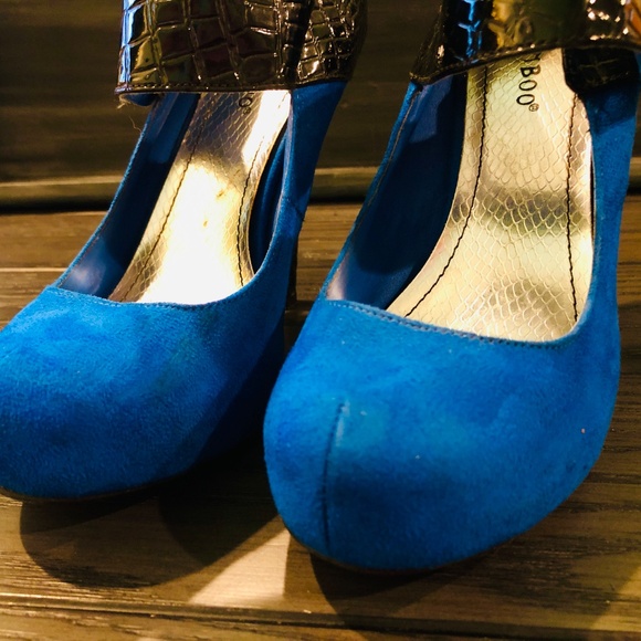 BAMBOO Blue Fx Suede & Black Patent Whimsy Goth Buckle Mary Jane High Heels~7 - Picture 8 of 14